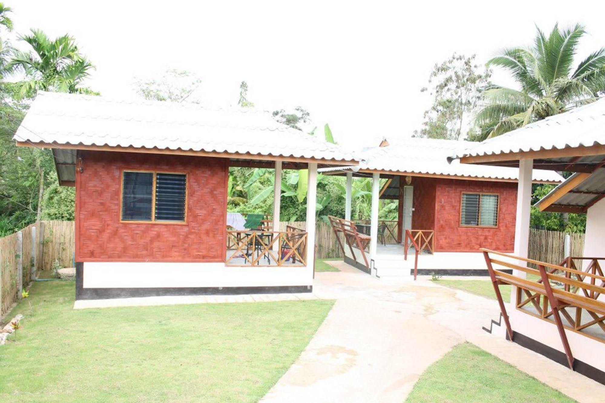 Sarm Mork Guest House Mae Hong Son Extérieur photo